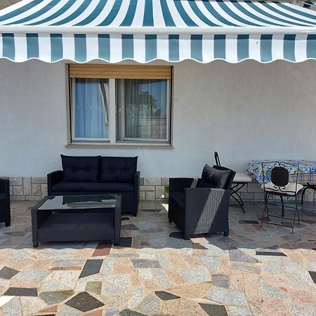 Apartment Mediterranean Garden غييكا المظهر الخارجي الصورة