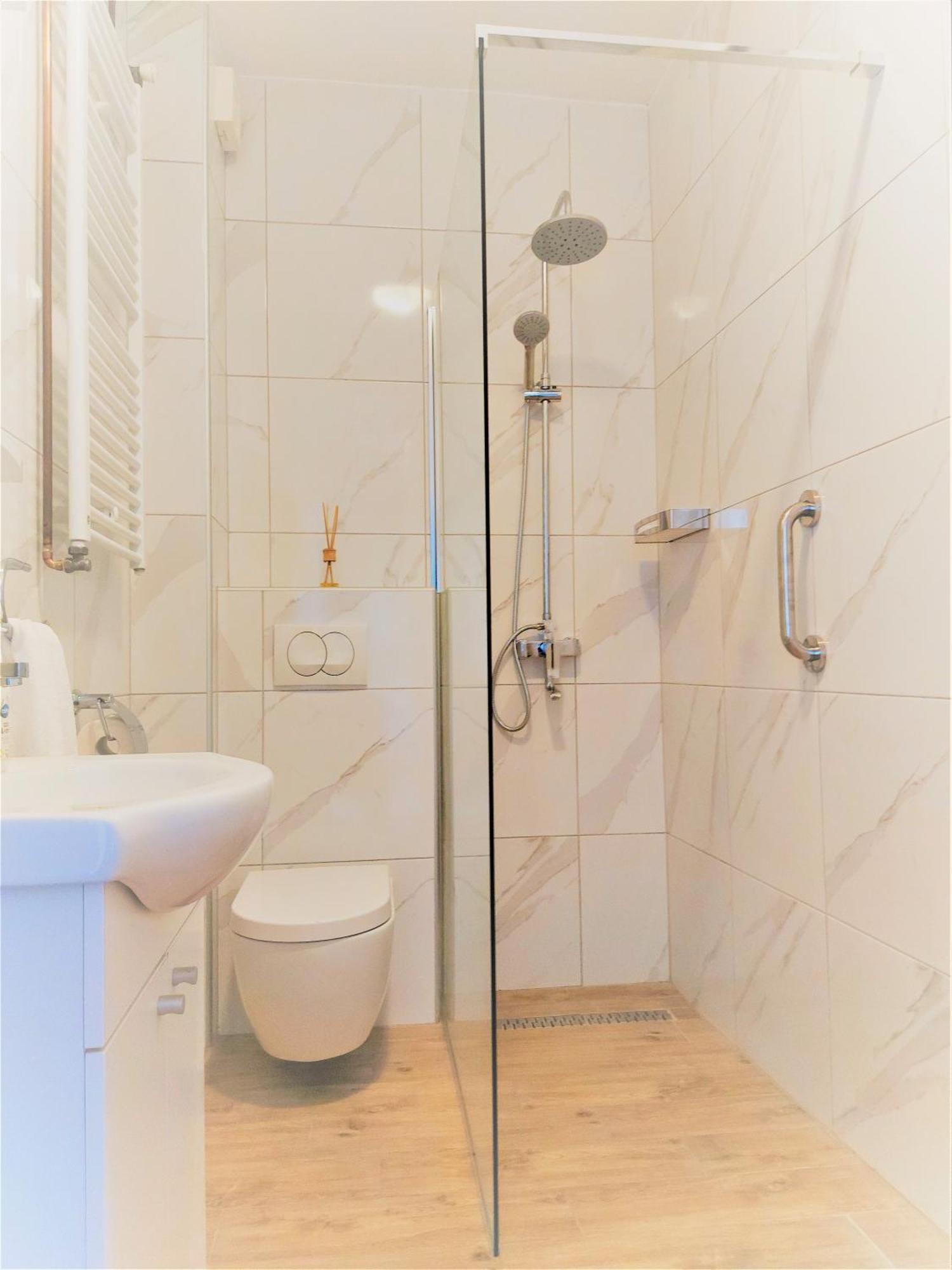 Apartment Mediterranean Garden غييكا المظهر الخارجي الصورة