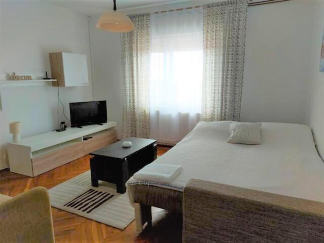 Apartment Mediterranean Garden غييكا المظهر الخارجي الصورة