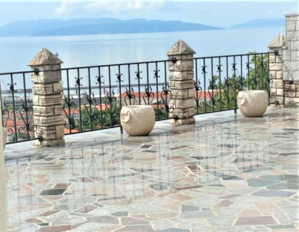 Apartment Mediterranean Garden غييكا المظهر الخارجي الصورة